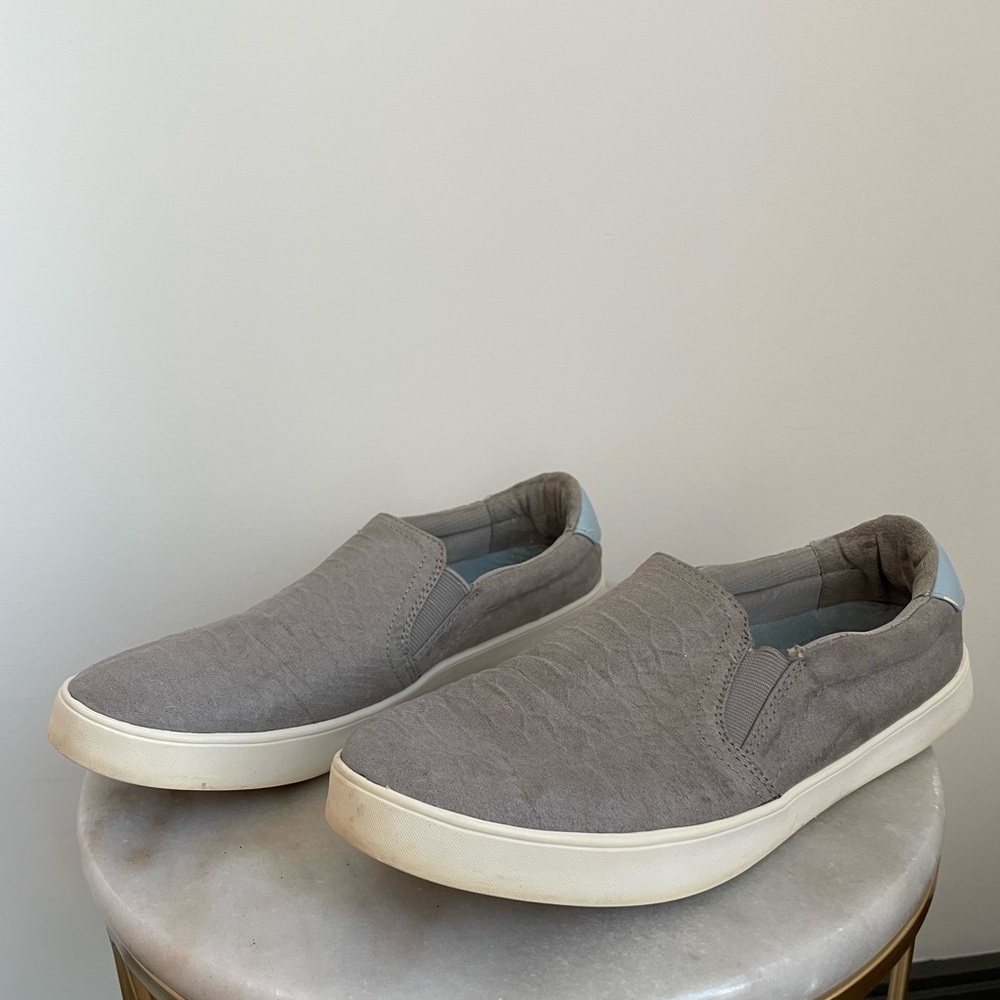 Women’s shoes